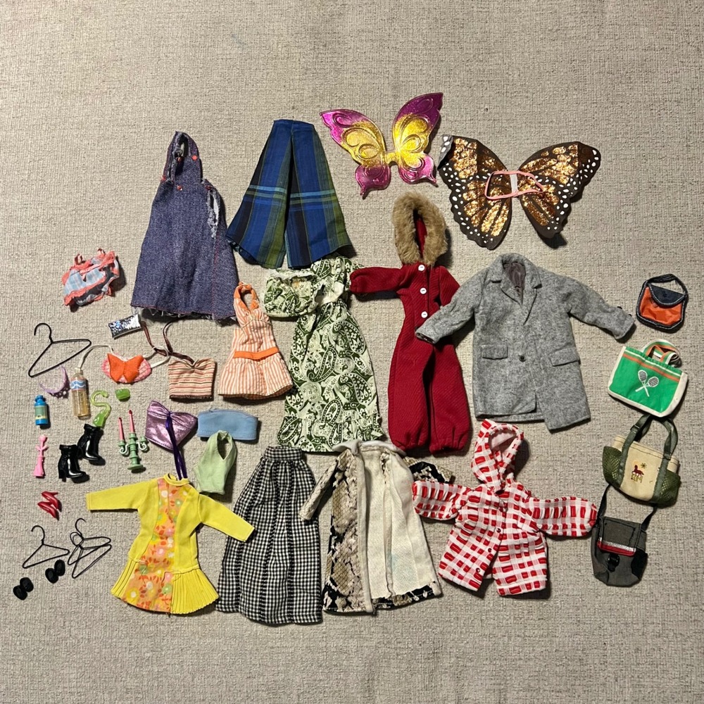 Vintage Barbie Doll Clothes Accessory Lot 1960s 70s Snowsuit Dresses Bags Shoes